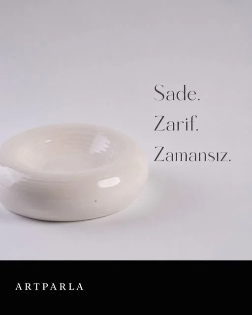 Sade, zarif ve zamansız ifadesiyle beyaz seramik obje